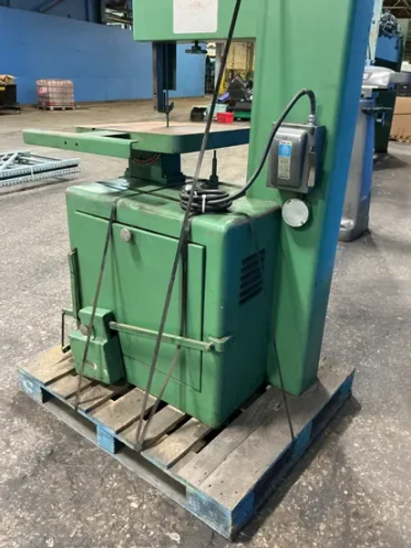 POWERMATIC 24” X 24” VERTICAL BAND SAW   -  87
