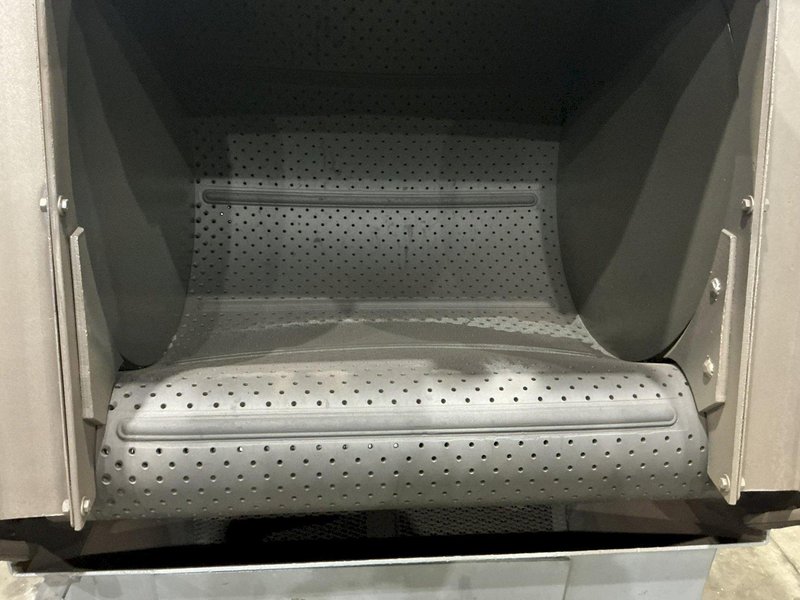 5 CU FT X 15 HP WHEELABRATOR TUMBLAST RUBBER BELT SHOT BLAST CABINET: YOBRO #25013