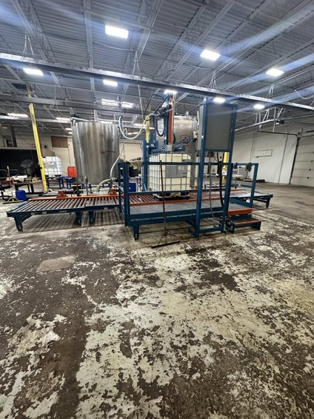 Specialty Equipment DF-5540U Automatic Liquid Filling Machine