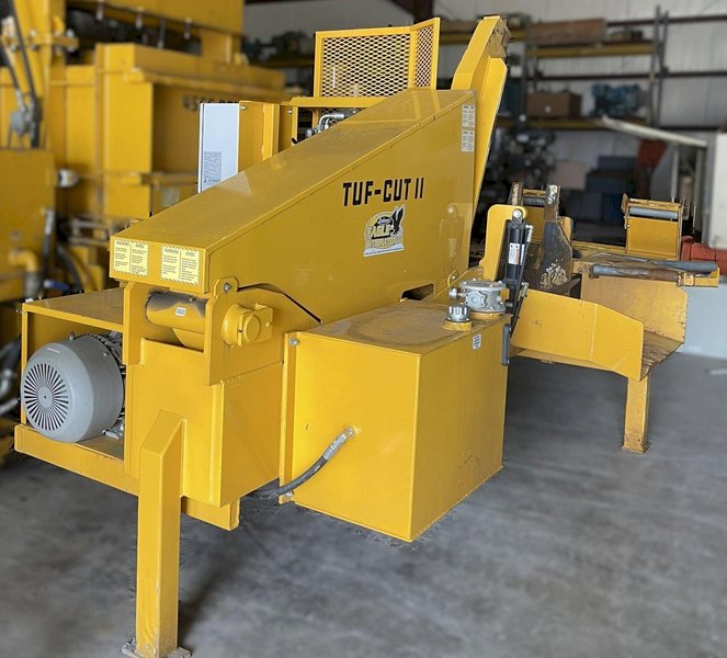 Brehmer Eagle International TUF CUT II Hydraulic Tire Lift 4-sided, Rotatable Blades Clean Cutting Design