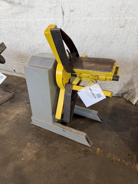 2500 LB X 18&quot; AMERICAN MODEL 60 UNCOILER. STOCK # 0883825