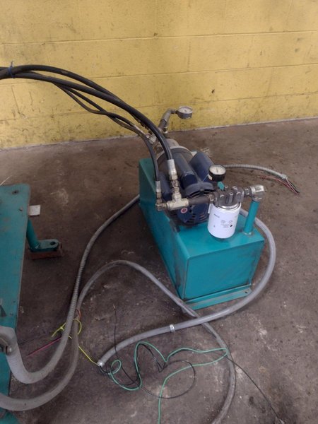 72" X 18 GA IOWA PRECISION MODEL WHISPER-LOC HYDRAULIC PITTSBURG SEAM CLOSURE MACHINE: STOCK #17509