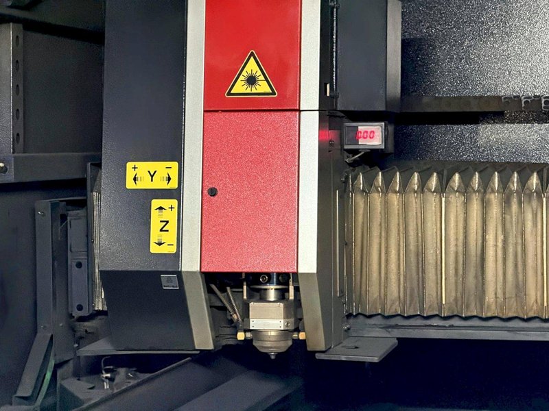 Amada Ensis 3015 AJ 12KW Fiber w/ Automation