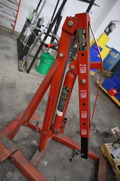 Torin Big Red 2 Ton Portable Engine Hoist with Hook, Hand Pump- Auction Item