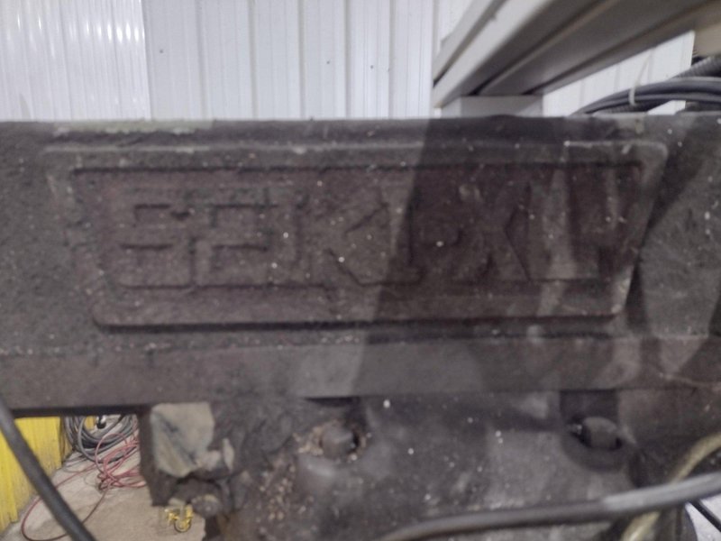 SEIKI XL VARIABLE SPEED VERTICAL KNEE MILL: YOBRO #23840