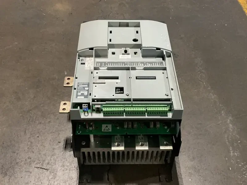 PARKER DC MOTOR SPEED CONTROLLER  -  590P-53327031-P00-U4V0