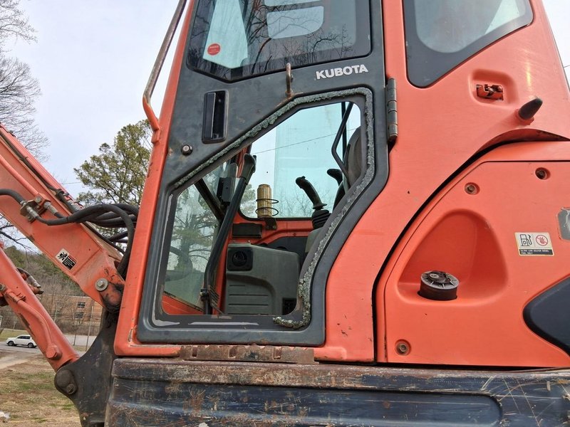 2014 Kubota KX121-3 Mini Excavator – Enclosed Cab | 4-Way Blade | Auxiliary Hydraulics