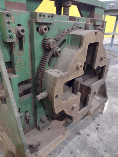 TISHKEN STRAIGHTENING ADJUSTABLE TURKS HEAD FOR ROLLFORMER: STOCK #22616