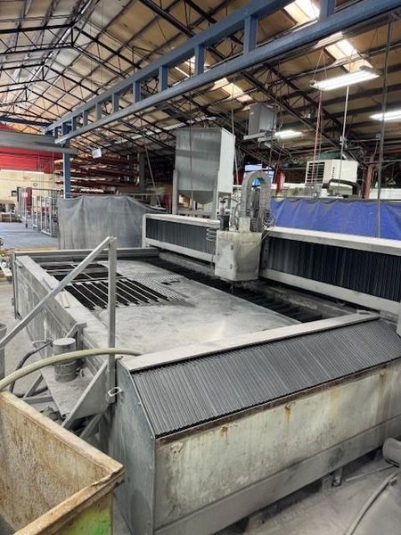 6″ x 12″ Mitsubishi MW-X4-612 Waterjet, 2014 – Streamline Pro-60, Taper Compensating Head, Mitsubishi M730 CNC Controller, Fully Functional, Loaded