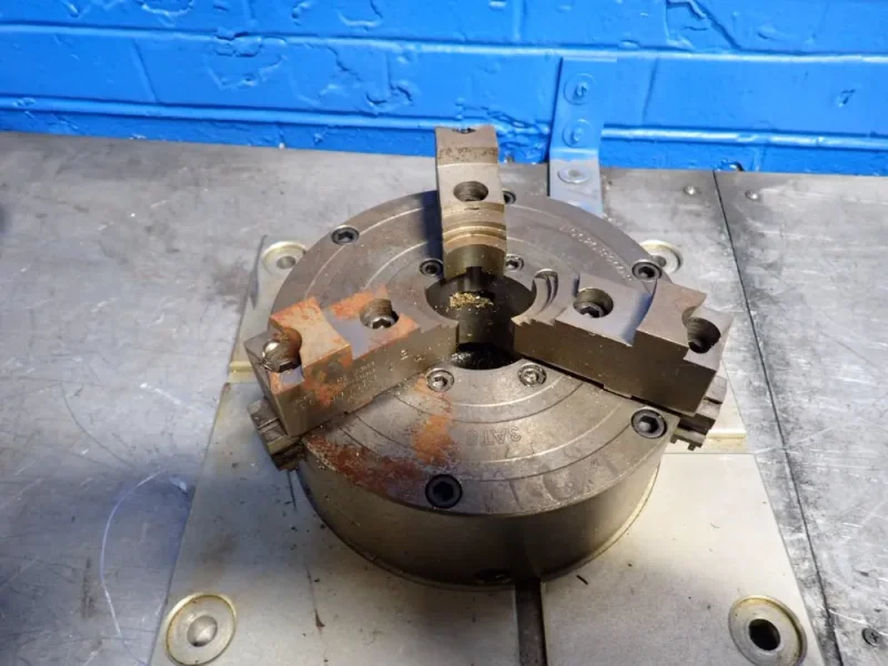 BUCK FORWARD 8" 8" 3 JAW CHUCK