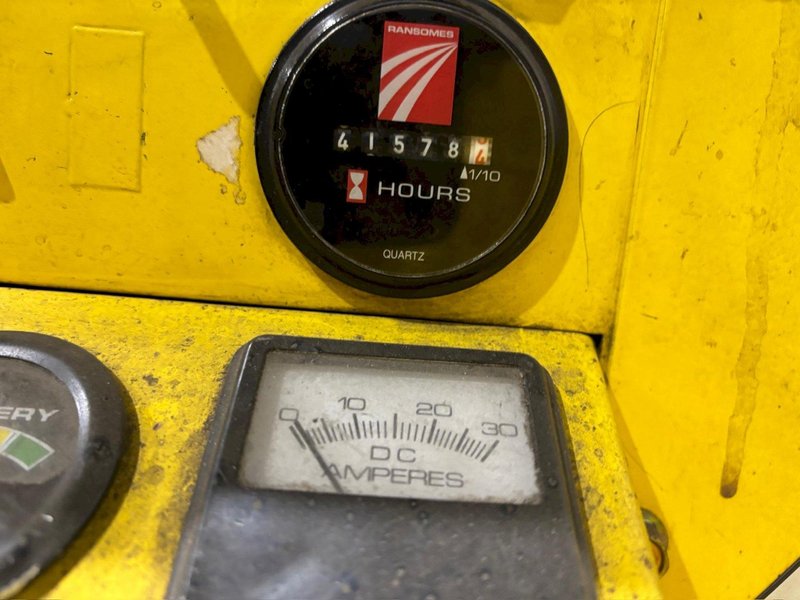 36 VOLT CUSHMAN MODEL #898361 STOCK CHASER/TUGGER CART: YOBRO #24659