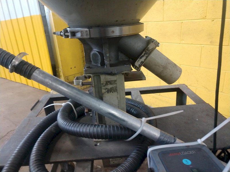 CINCINNATI MILICRON MODEL DD-60 HOPPER DRYER: STOCK #13536