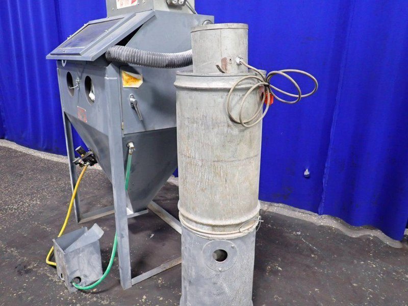 TRINCO DRY BLAST CABINET  -  36/BP