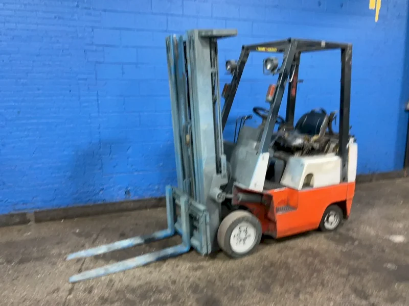 NISSAN PROPANE FORKLIFT  -  CPJ01A15-V