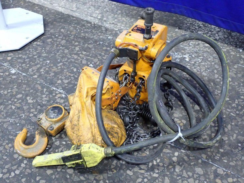 HARRINGTON 2 TON AIR HOIST  -  TCR-2000P2