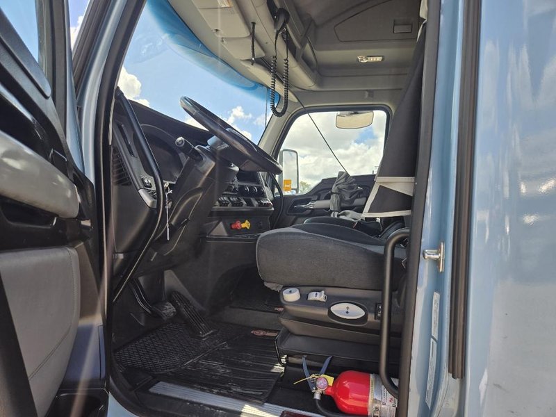 2024 Kenworth T680 1XKYDP9X3RJ265006