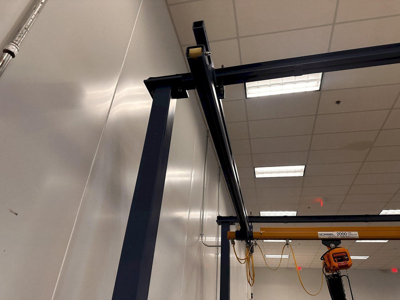 2000LB X 115" GORBEL FREE STAND BRIDGE CRANE: STOCK #81126