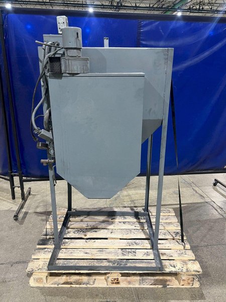 EMPIRE ABRASIVE EQUIPMENT S-30 SANDBLAST CABINET EQUIPMENT USED
