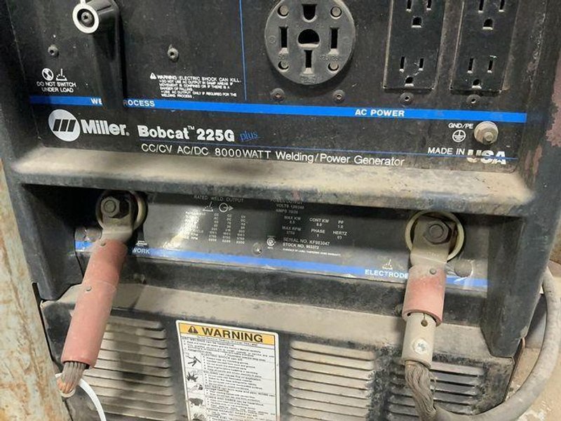 MILLER 70/35 A BOBCAT 225G PLUS WELDER/GENERATOR  -  BOBCAT 225G PLUS