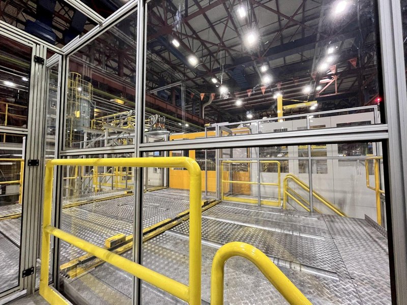 4000 Ton Krauss Maffei Injection Molding Press