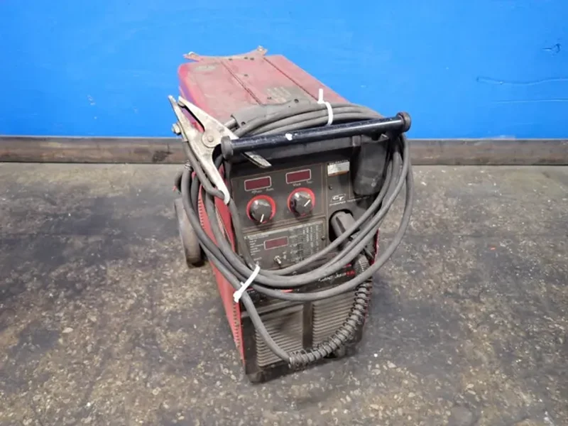 LINCOLN ELECTRIC 350 A WELDER   -  POWER MIG 350MP