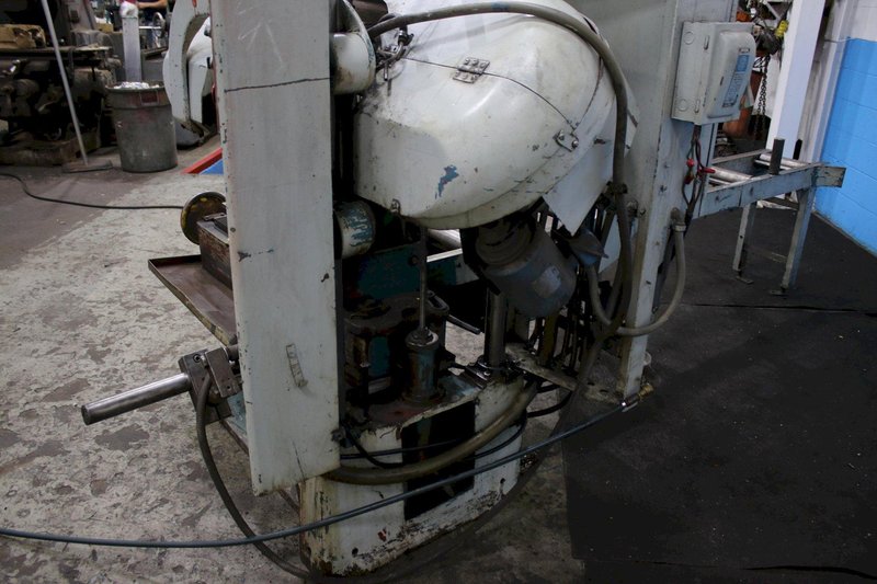 WELLS MODEL #370 HORIZONTAL BAND SAW: STOCK #75328