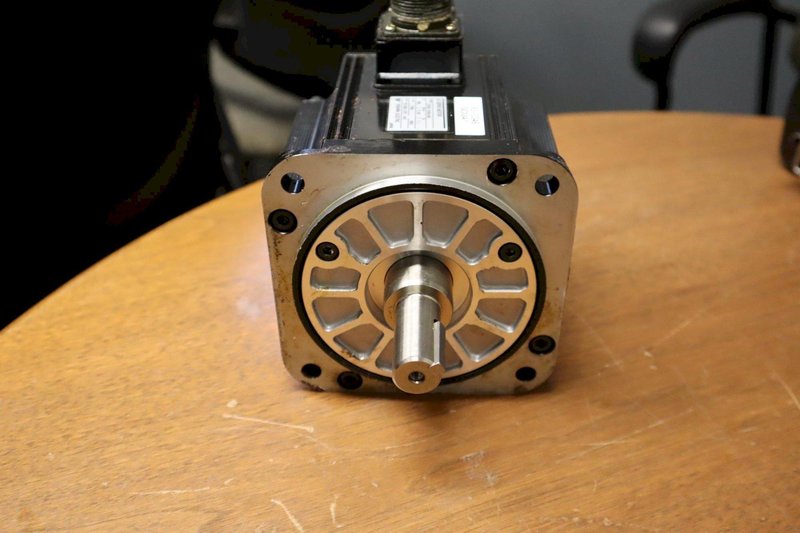 Used Haas Sigma 1 (Short) Servo Axis Motor (Yaskawa SGMG-09A2AB) Part #93-0346