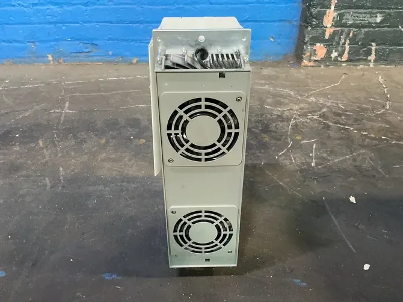 MITSUBISHI 9 KW SERVO DRIVE UNIT  -  MDS-C1-V1-90-N