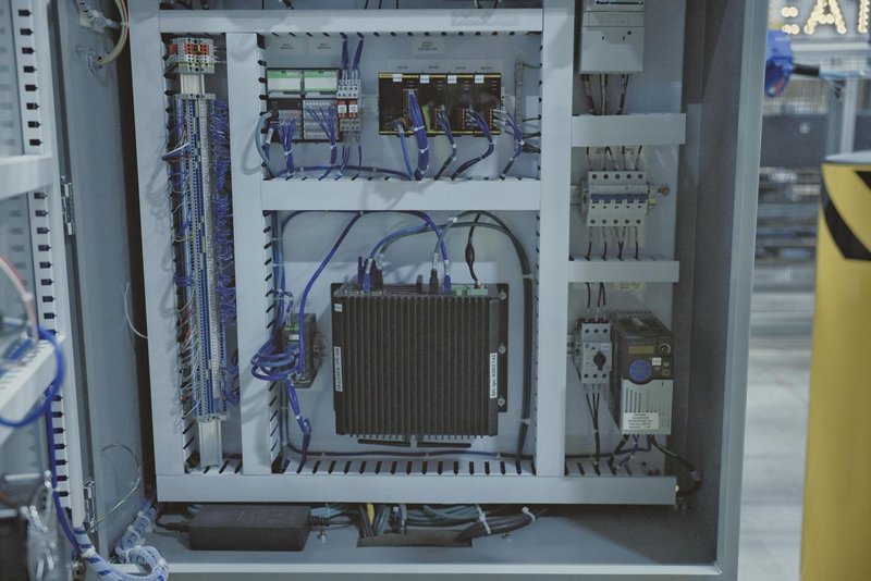 Yaskawa Motoman GP25-12 Robots (5) – YRC1000 Controllers, Mech-Mind 3D Vision, Bin Picking, Integrated Safety Cells, 2022