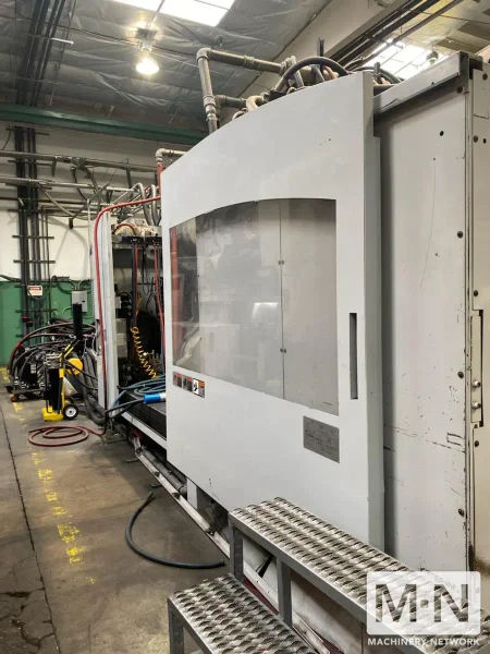 1100 TON 139 OZ VAN DORN MODEL 1100-6800 CALIBER INJECTION MOLDING MACHINE MFG 2001