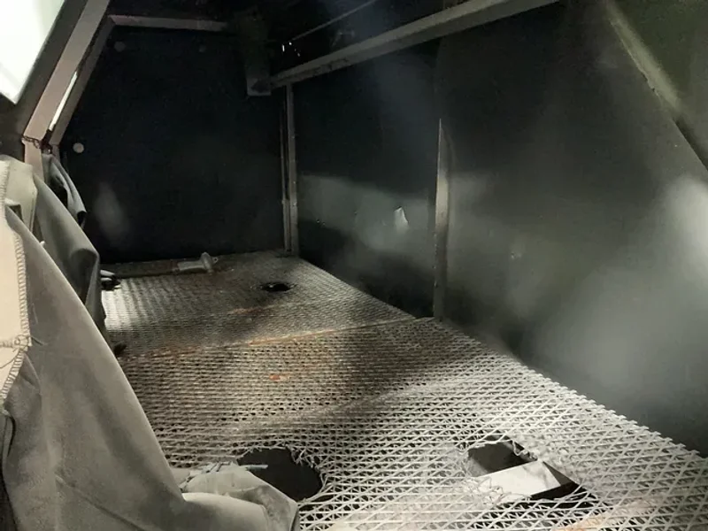 ZERO MFG SAND BLAST CABINET  -  BNP 220