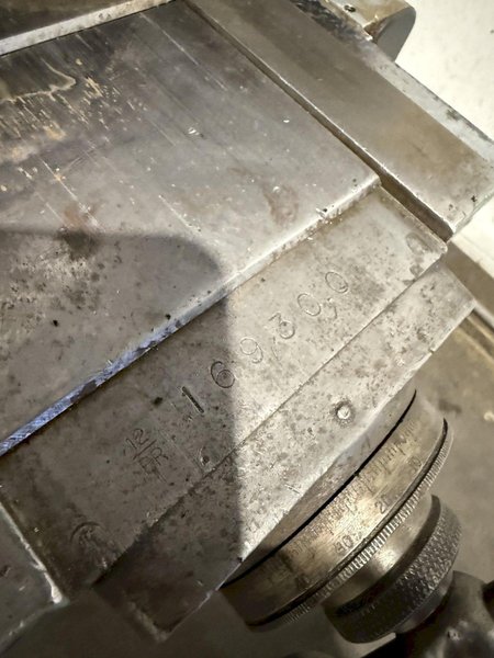 1.5 HP BRIDGEPORT SERIES 1 VERTICAL KNEE MILL. STOCK # 1214925