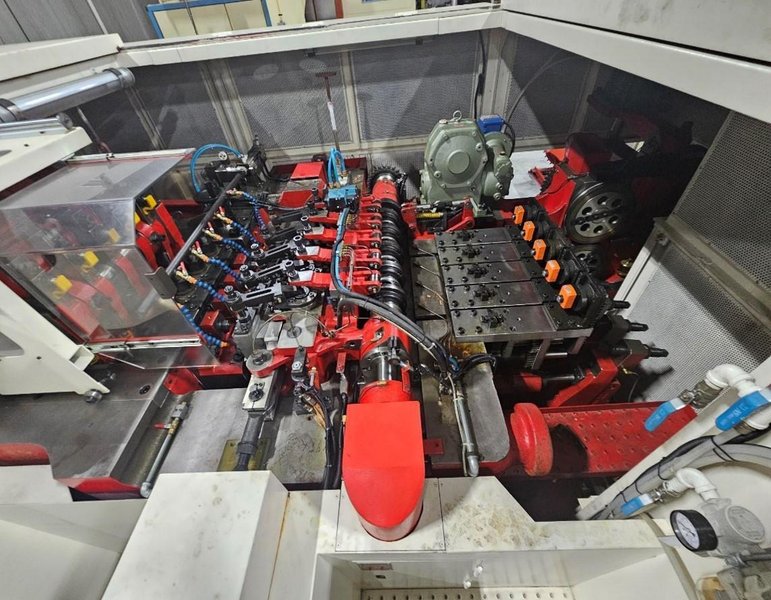 Chun Zu "Lion" Brand CBP-165S Multistage Bolt Parts Former