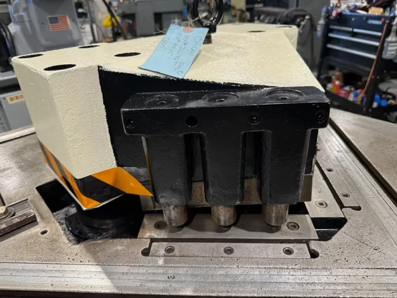 CHICAGO D&amp;K HN-25 ¼” Hydraulic Notcher USA #8134