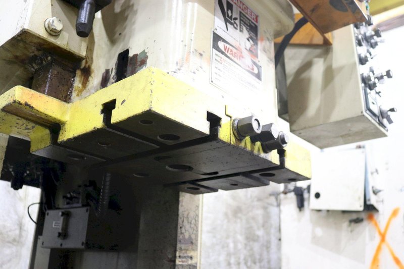 60 TON STAMTEC GAP FRAME PRESS: STOCK #72886