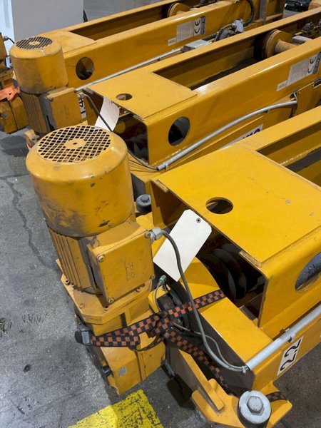 (8) 20 TON NEUERO GEDI 3277 MOBILE VEHICLE LIFTS: YOBRO #23870