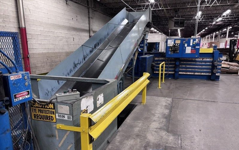 30" X 40" SELCO MODEL HSO-128A AUTO-TIE TOP LOADING HORIZONTAL HYDRAULIC BALER SYSTEM, W/ CONVEYOR &amp; DUMP HOPPER: YOBRO #26210
