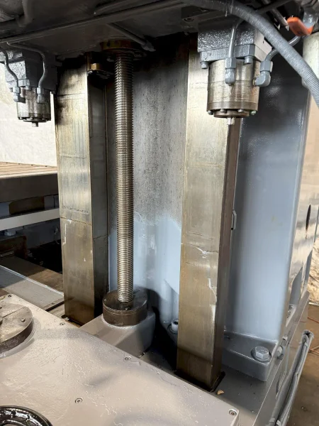 4" DAEWOO MODEL #D11ORT TABLE TYPE HORIZONTAL BORING MILL, #50 TAPER: YOBRO #25782