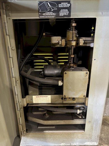 9" X 28" HARDINGE DV-59 LATHE WITH THEMAC ID GRINDER SPINDLE : STOCK #22733