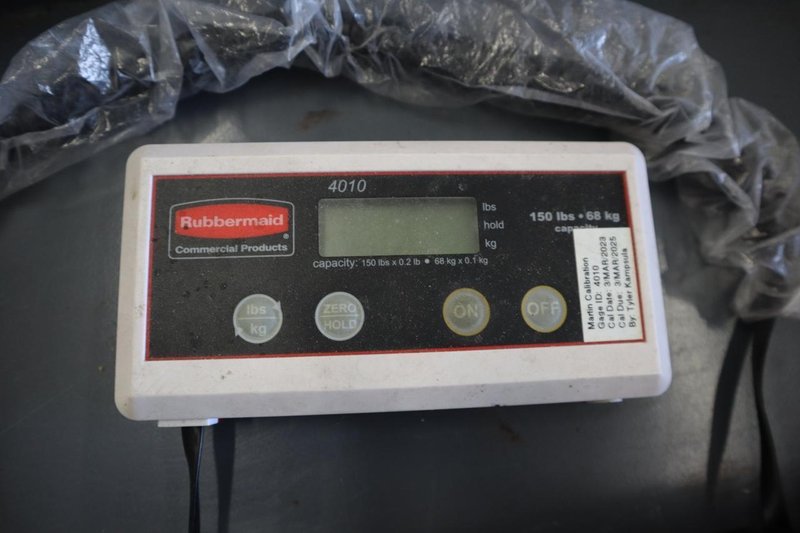 Electronic Scales: Rubbermaid 150Lb Battery Powered Scale and Dymo M10 10 Lb (2g Resolution) Scale- Auction Item