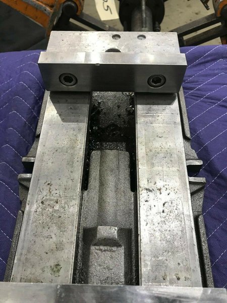 6" KURT ANGLOCK MODEL #D675 VISE: STOCK #73545