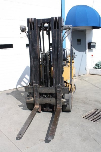 5,000 LB CATERPILLAR FORKLIFT: STOCK #64297