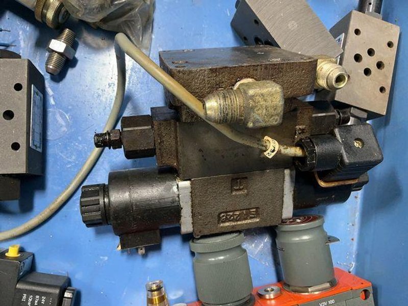 NACHI FUJIKOSHI CORP, REXROTH, FUSETRON MISC. VALVES, FUSES