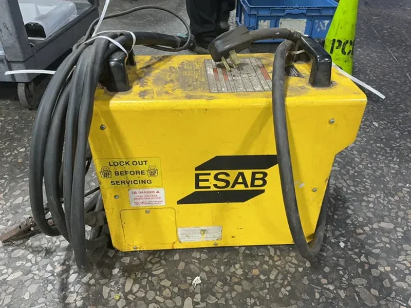 Esab 60 Amps Plasma Cutter - Pcm-875