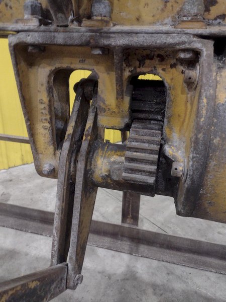 10,000 LBS X 96" CF ADJUSTABLE PLATE &amp; SHEET LIFTER: STOCK #22326