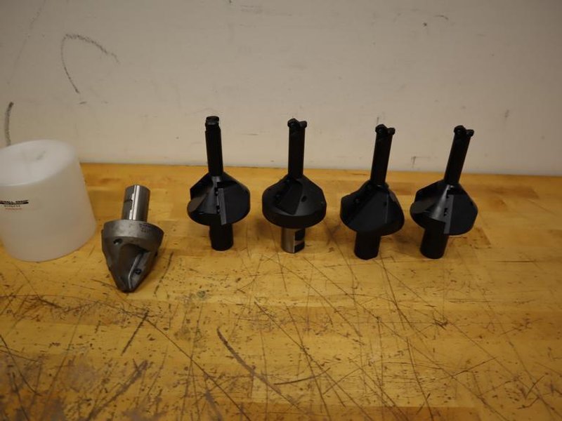 Sandvik Inserted Form Cutting Tool OM10818730 (4pcs), Jewel Group 3175717 Inserted Chamfer Tool (1pc) **New Unused**- Auction Item