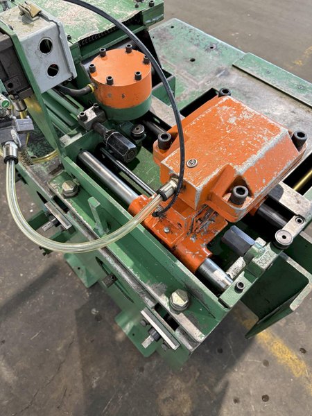 AIR FEEDER/STRAIGHTENER. STOCK # 0886225