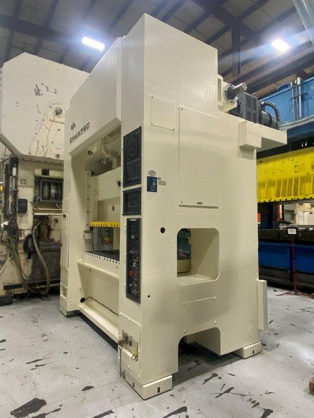 200-ton Komatsu Model E2M200 Straight Side Metal Stamping Press For Sale, Year 1988