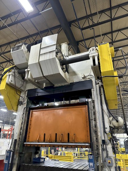 600 TON BLOW SE2-600-96-48 STRAIGHT SIDE DOUBLE CRANK PRESS. STOCK # 0336324