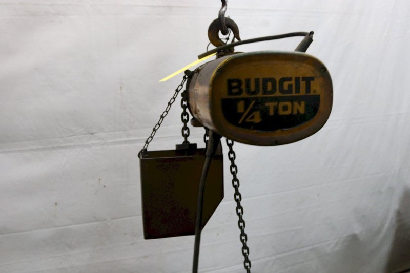 1/4 TON BUDGIT MODEL #113450-10 ELECTRIC POWERED CHAIN HOIST : STOCK #11992